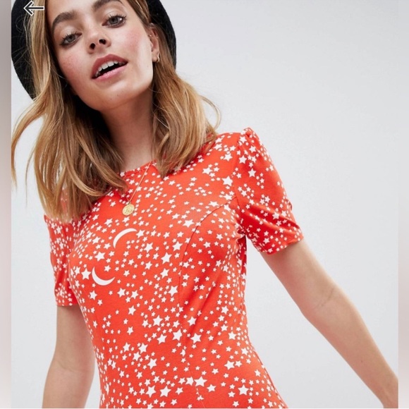 ASOS Women’s Red & White Stars & Moon Celestial Petite City Maxi Tea Dress - Picture 4 of 16